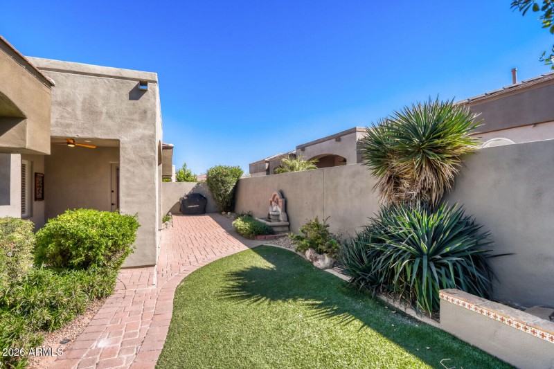 8697 E Krail St - Web Quality - 037 - 37