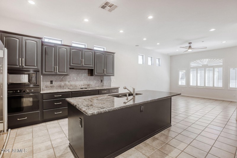 8697 E Krail St - Web Quality - 015 - 15