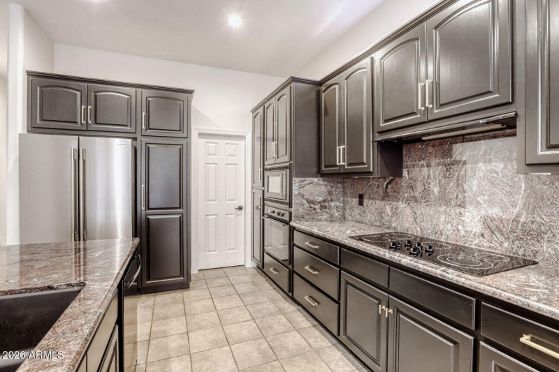 8697 E Krail St - Web Quality - 018 - 18