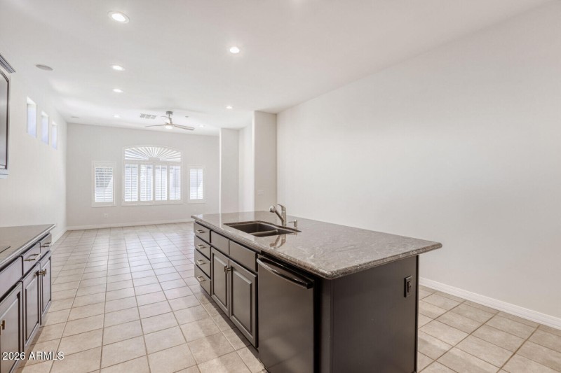 8697 E Krail St - Web Quality - 019 - 19