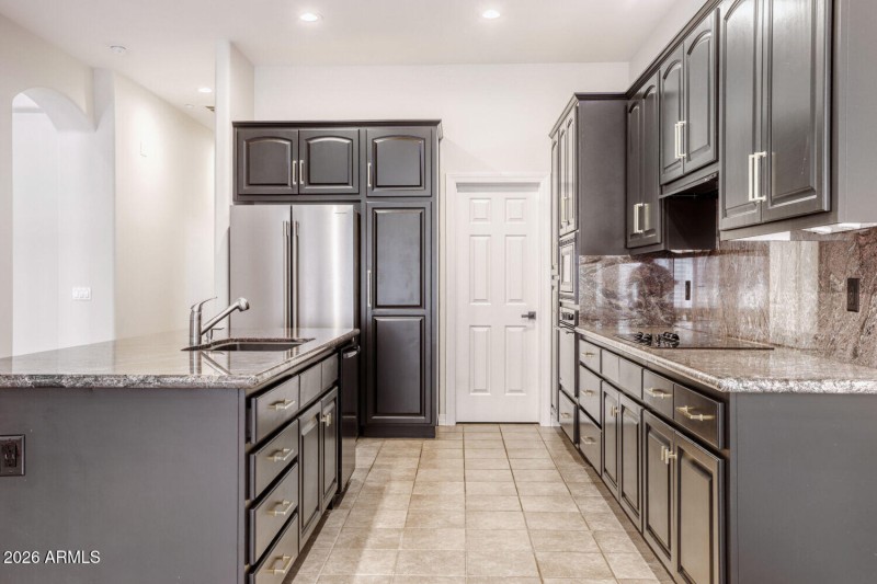 8697 E Krail St - Web Quality - 020 - 20