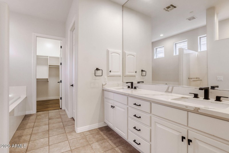 8697 E Krail St - Web Quality - 030 - 30