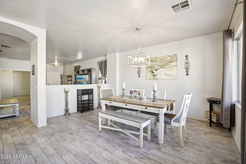 9-web-or-mls-E Obispo Ave-S1403-009