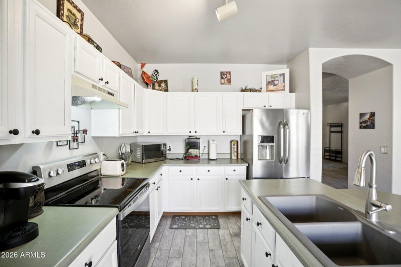 11-web-or-mls-E Obispo Ave-S1403-011