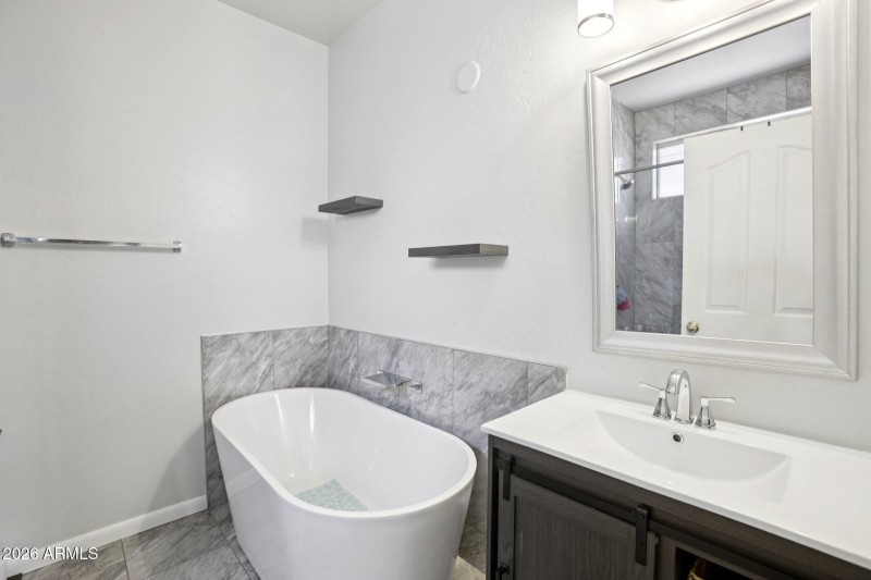 24-web-or-mls-E Obispo Ave-S1403-024