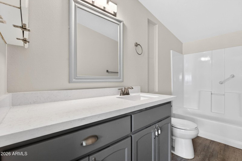 21-web-or-mls-27N 99th Ave