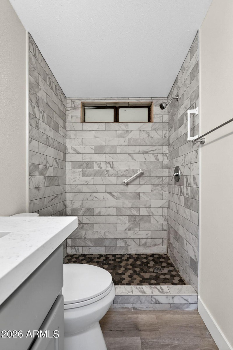 26-web-or-mls-22N 99th Ave