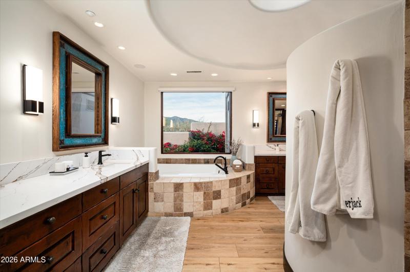 18-11343EApacheVistasDr-30