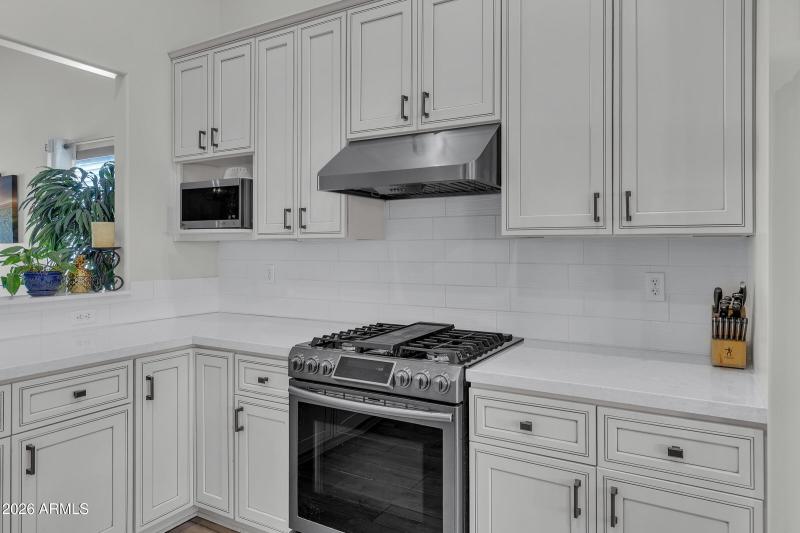 9421 E Jadecrest Dr-13