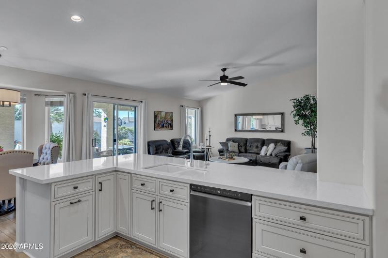 9421 E Jadecrest Dr-14