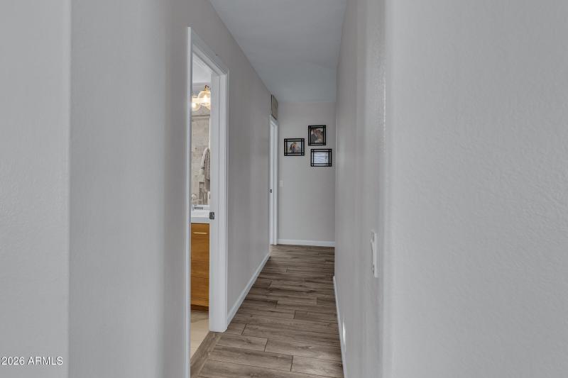 9421 E Jadecrest Dr-18