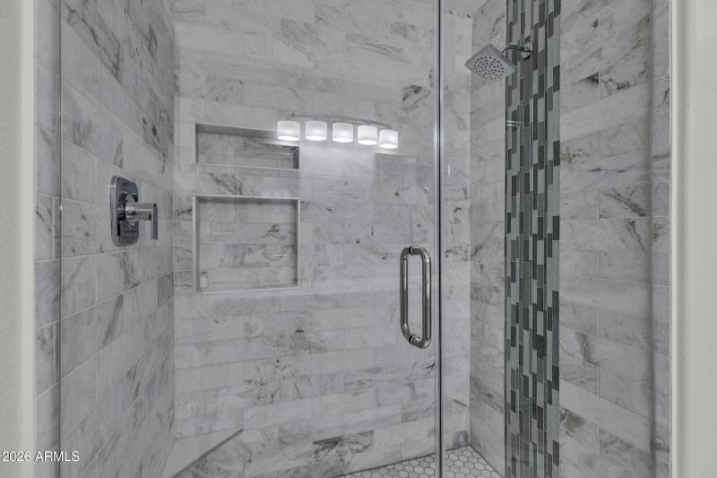 9421 E Jadecrest Dr-26