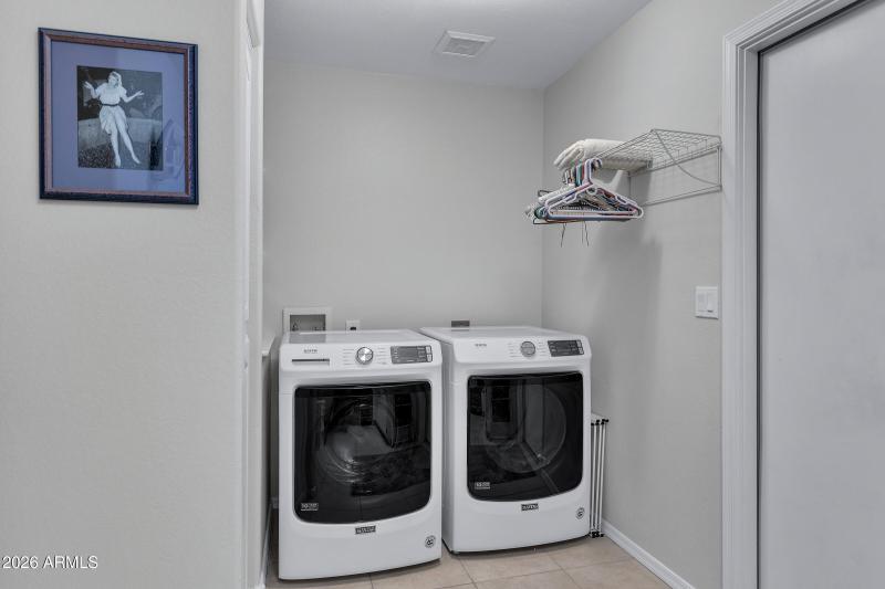 9421 E Jadecrest Dr-29