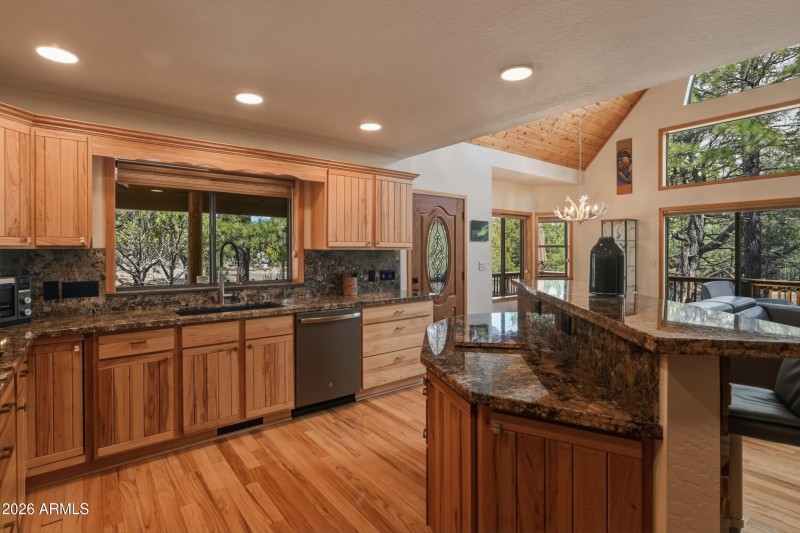 12 Beautiful upgraded kitchen