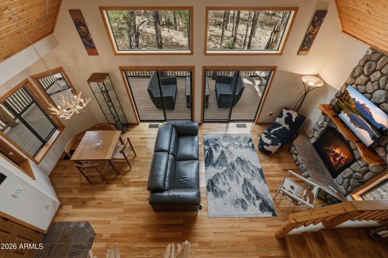 20_nkn_7272_with_fire