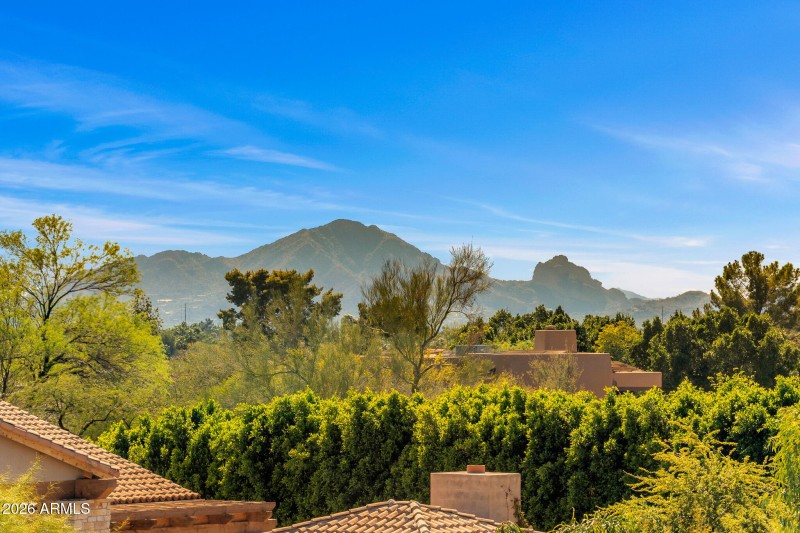 roof deck Camelback Mountain views