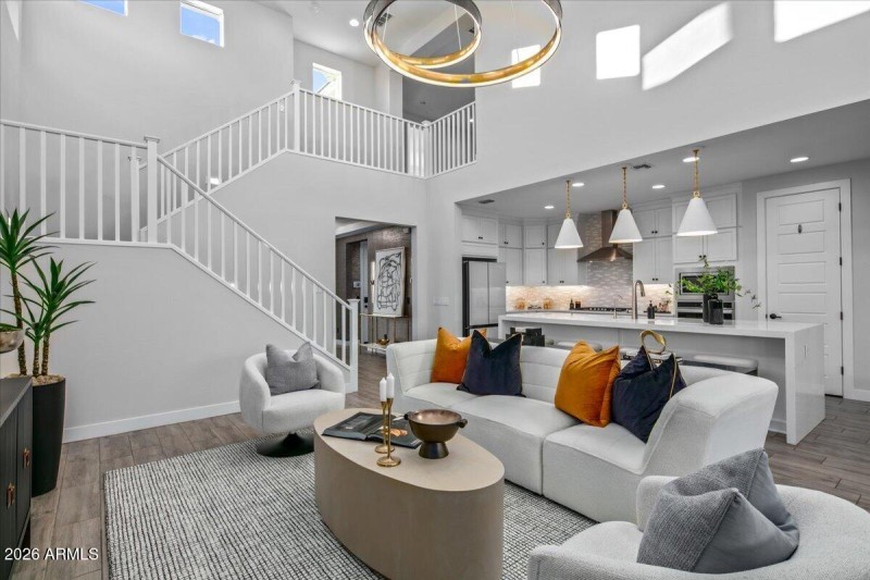 10-Living Room To Kitchen