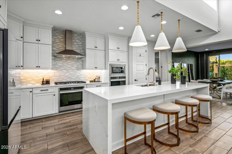 13-Breakfast Counter