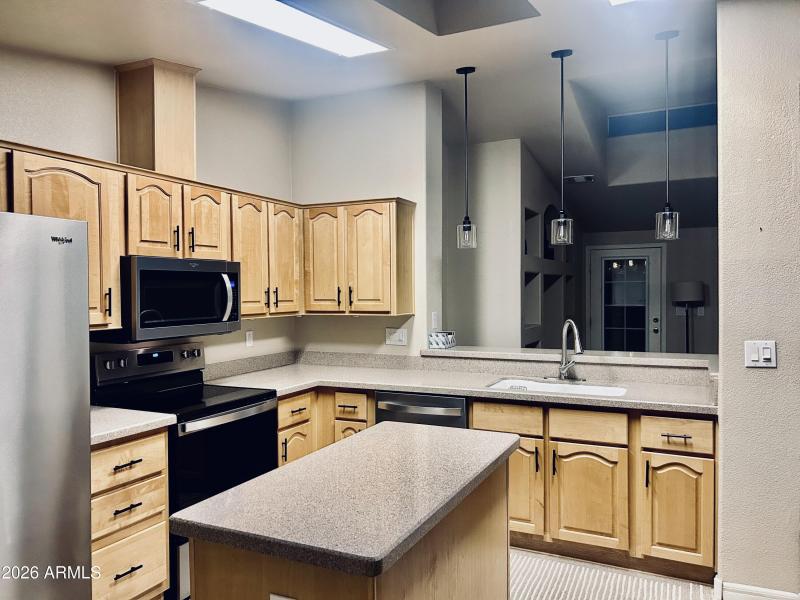 17) 67490-6987705f35de1