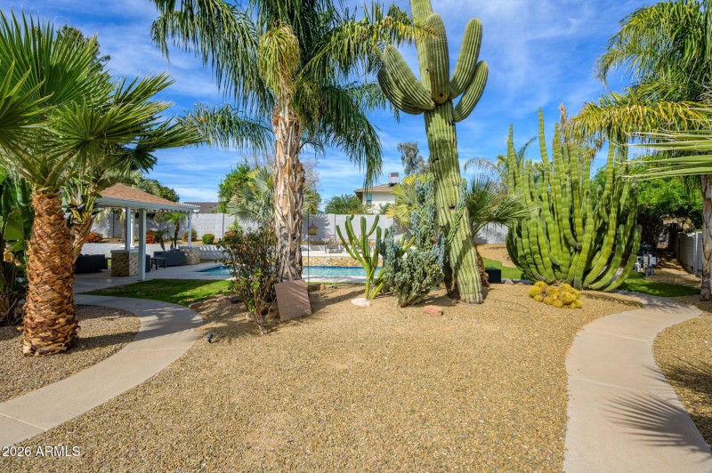 4-web-or-mls-Beverly-16