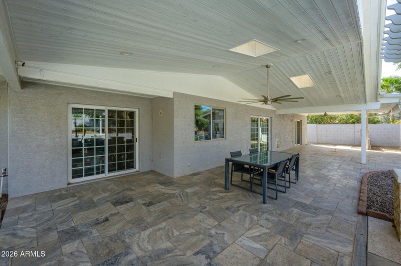 9-web-or-mls-Beverly-21