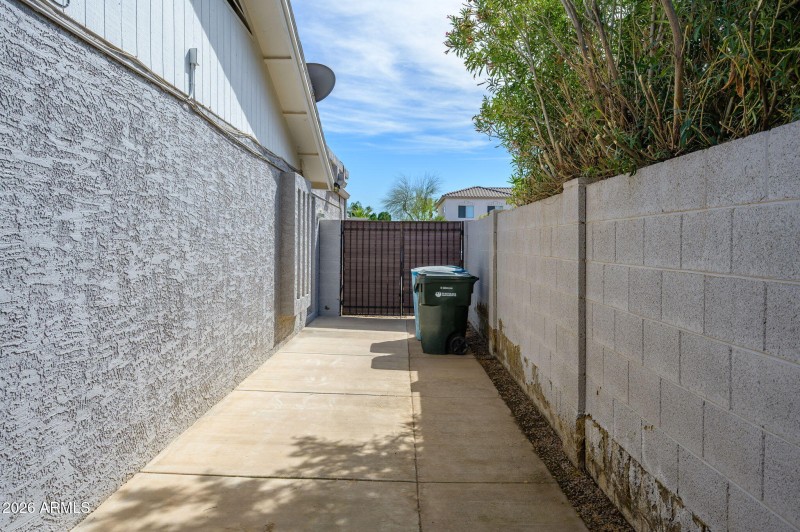 17-web-or-mls-Beverly-6