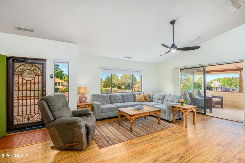 280 Saddlerock Circle-6