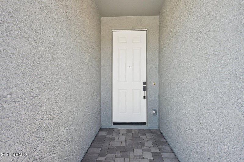 4-web-or-mls-77th Dr-S1403-005