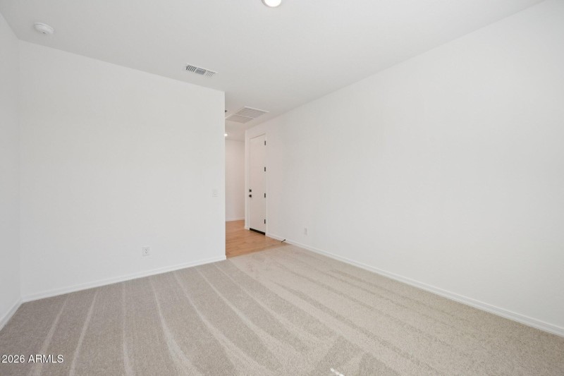 22-web-or-mls-77th Dr-S1403-022