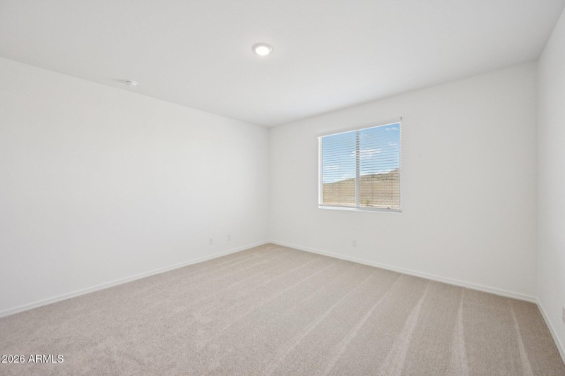 26-web-or-mls-77th Dr-S1403-026