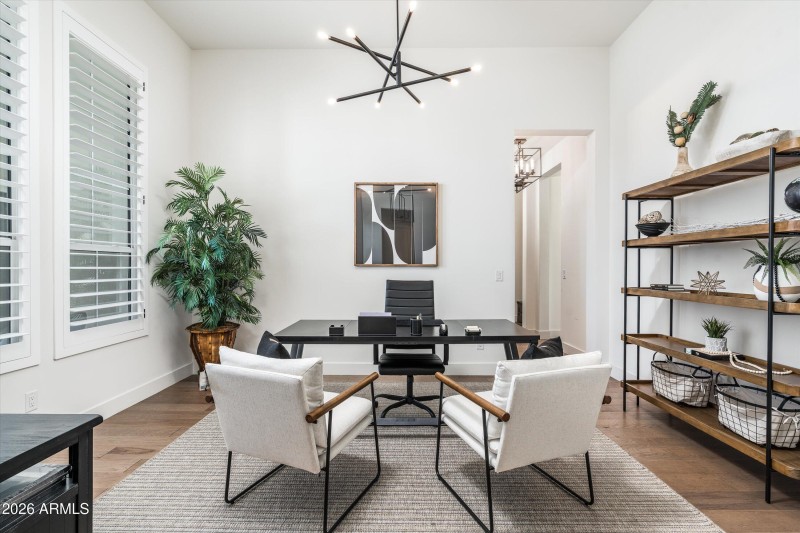 18-20756 E Indiana Ave (18 of 58)