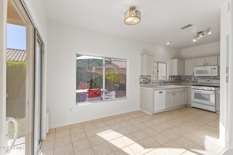 19213 N 138th Ave-----9