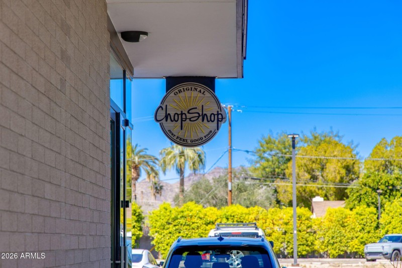 Walking distance to Chop Shop