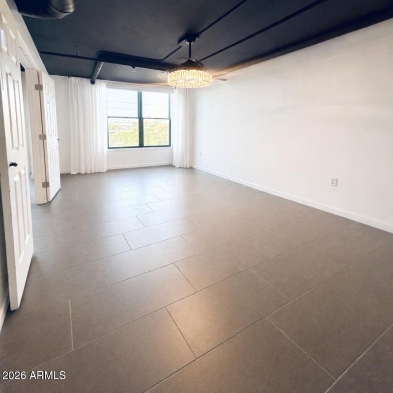 6B6DF95F-CB87-48E6-BDCE-45E196E70F2D