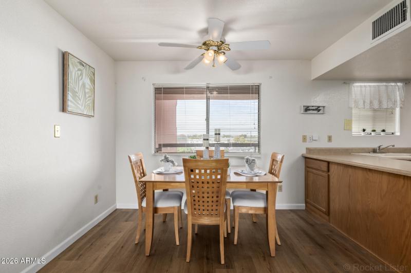 06 - Paradise Village