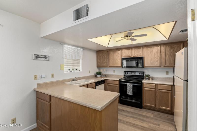 08 - Paradise Village