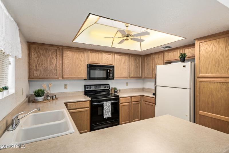 09 - Paradise Village