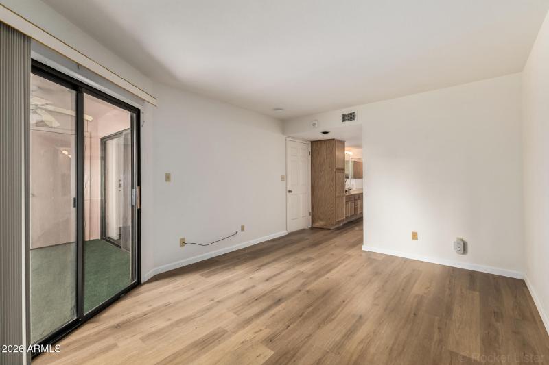 11 - Paradise Village