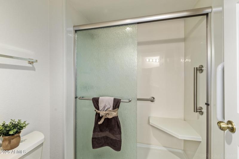 15 - Paradise Village