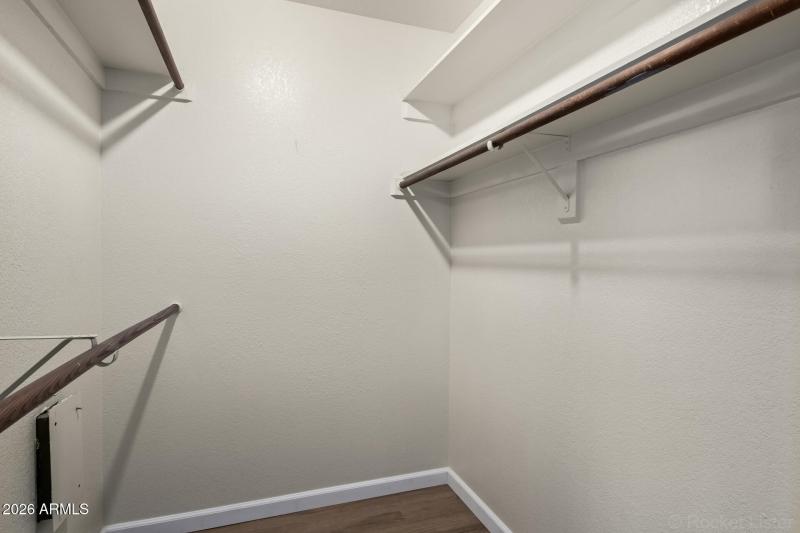 16 - Paradise Village