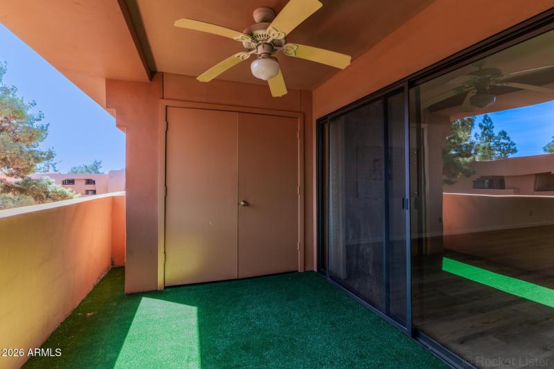 17 - Paradise Village