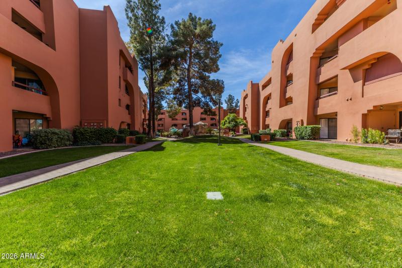 24 - Paradise Village