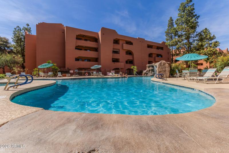 27 - Paradise Village