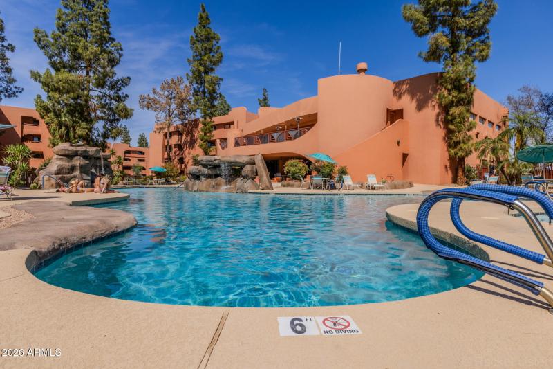 28 - Paradise Village