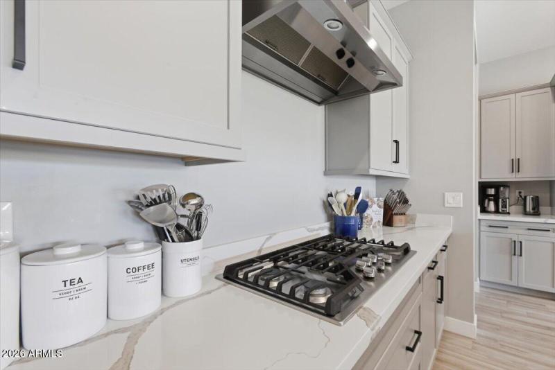 17-22836 E Via Las Brisas