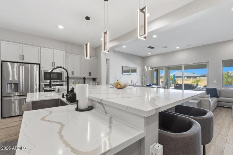 18-22836 E Via Las Brisas