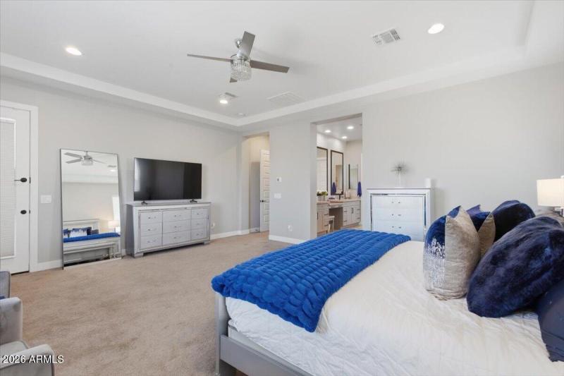 30-22836 E Via Las Brisas