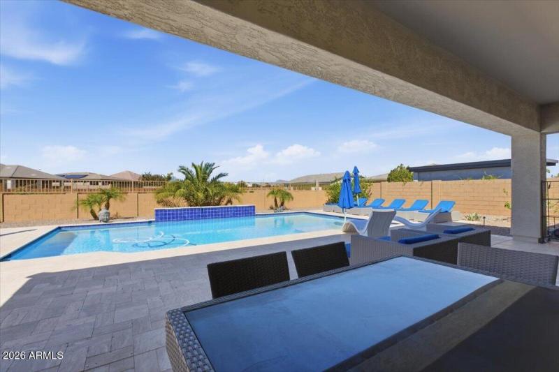 48-22836 E Via Las Brisas