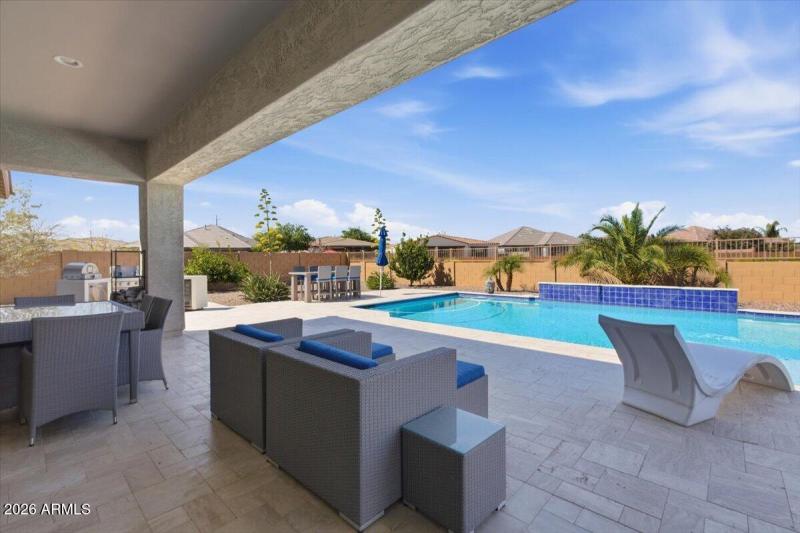 49-22836 E Via Las Brisas