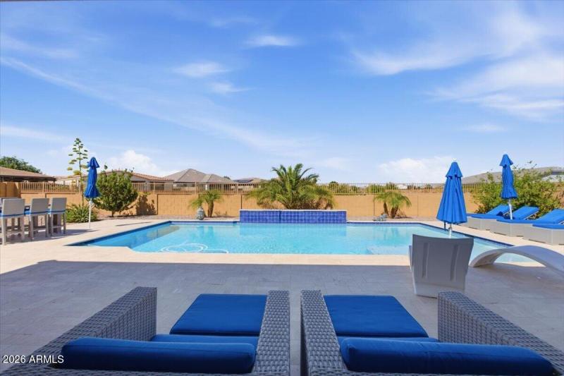 50-22836 E Via Las Brisas